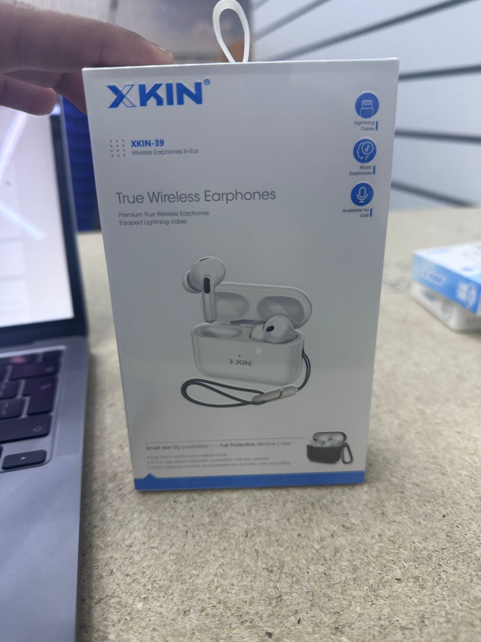 Xkin slash earbuds  In-Ear Wireless Headphones with Charging Case and lightning cable